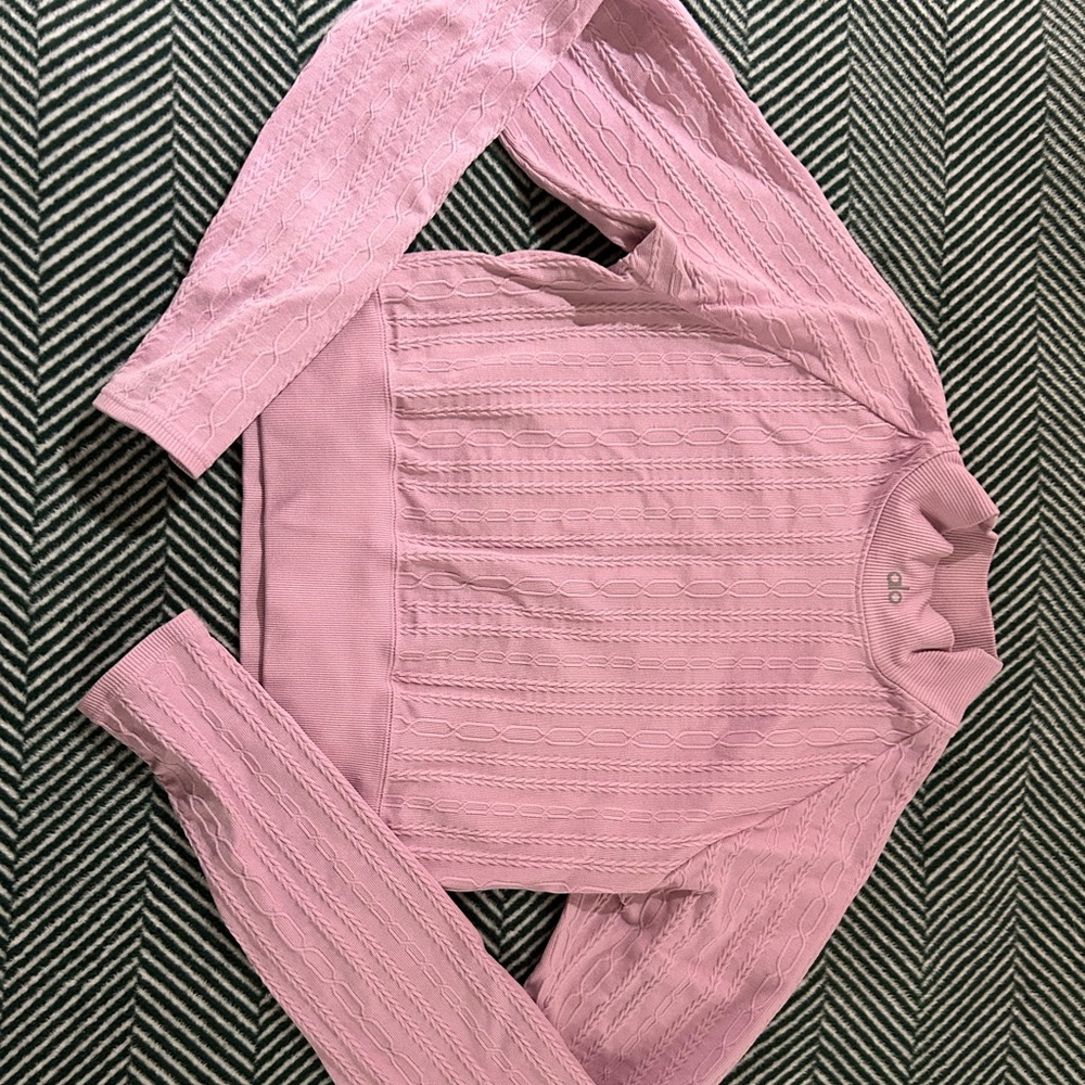 ALO Yoga Pink Long Sleeve Crop Top